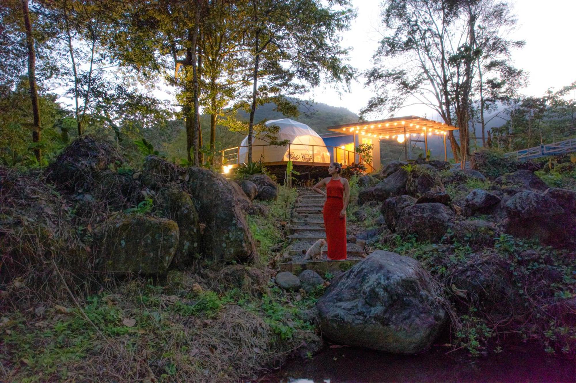 Bitzu Dome-Bijagua Riverside Glamping المظهر الخارجي الصورة